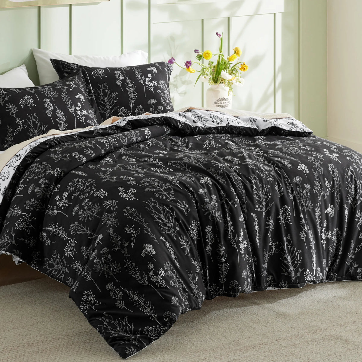 Down & Feather Comforter, Floral Set, Machine-Washable Care for Everyday Bedding and Comfortable Sleep, 7 Sizes and 13 Colors image 17
