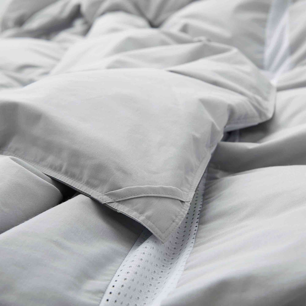 Ultra Lightweight Cooling Down Comforter image 18