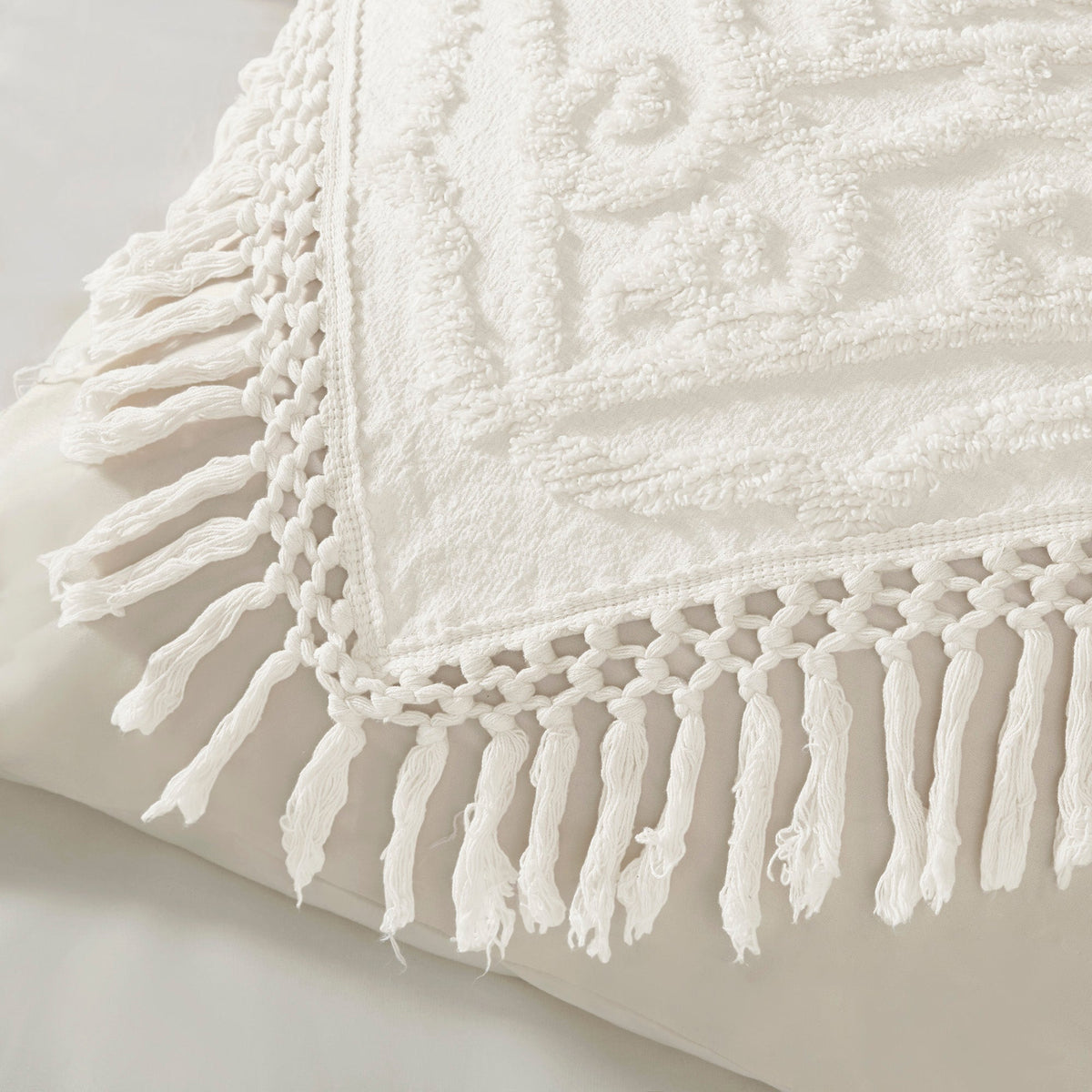 Bed Quilt, Laetitia Tufted Cotton Chenille Medallion, Machine-Washable Care for Bedroom Layering and Everyday Bedding, 3 Size Options image 18