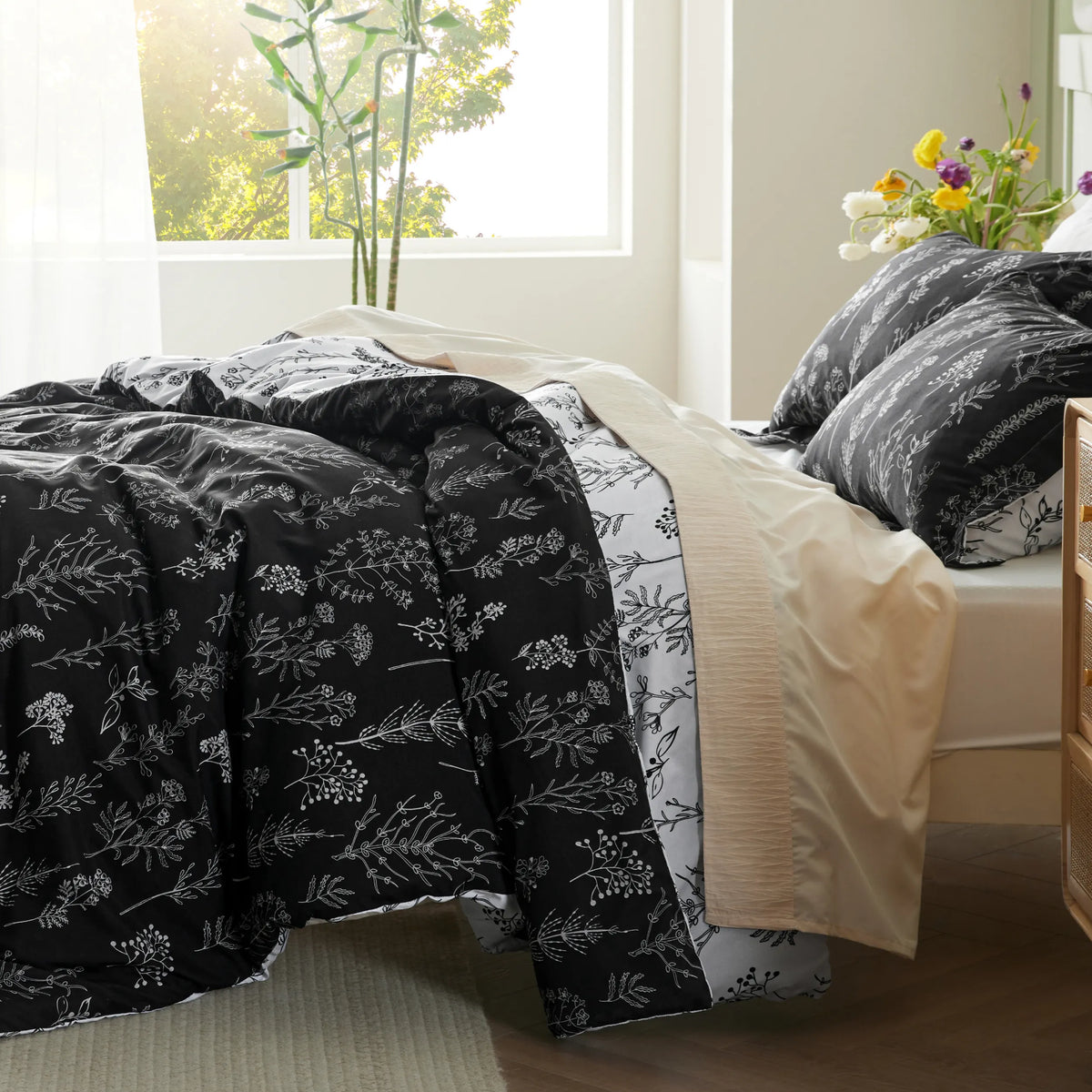 Down & Feather Comforter, Floral Set, Machine-Washable Care for Everyday Bedding and Comfortable Sleep, 7 Sizes and 13 Colors image 18