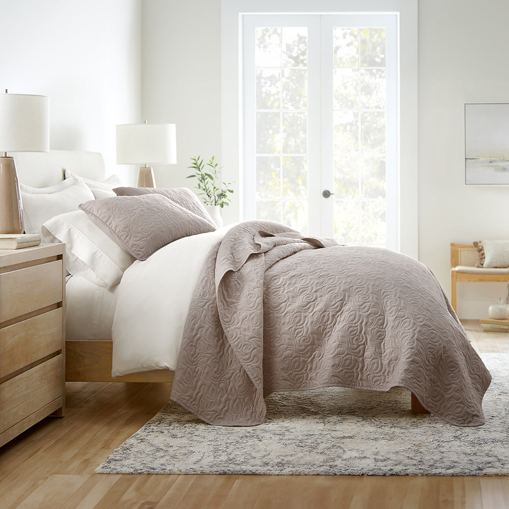 Bed Quilt, 3 Piece Floral Stitch Quilted Coverlet Set for Bedroom Layering and Everyday Bedding, 3 Sizes and 6 Colors image 18