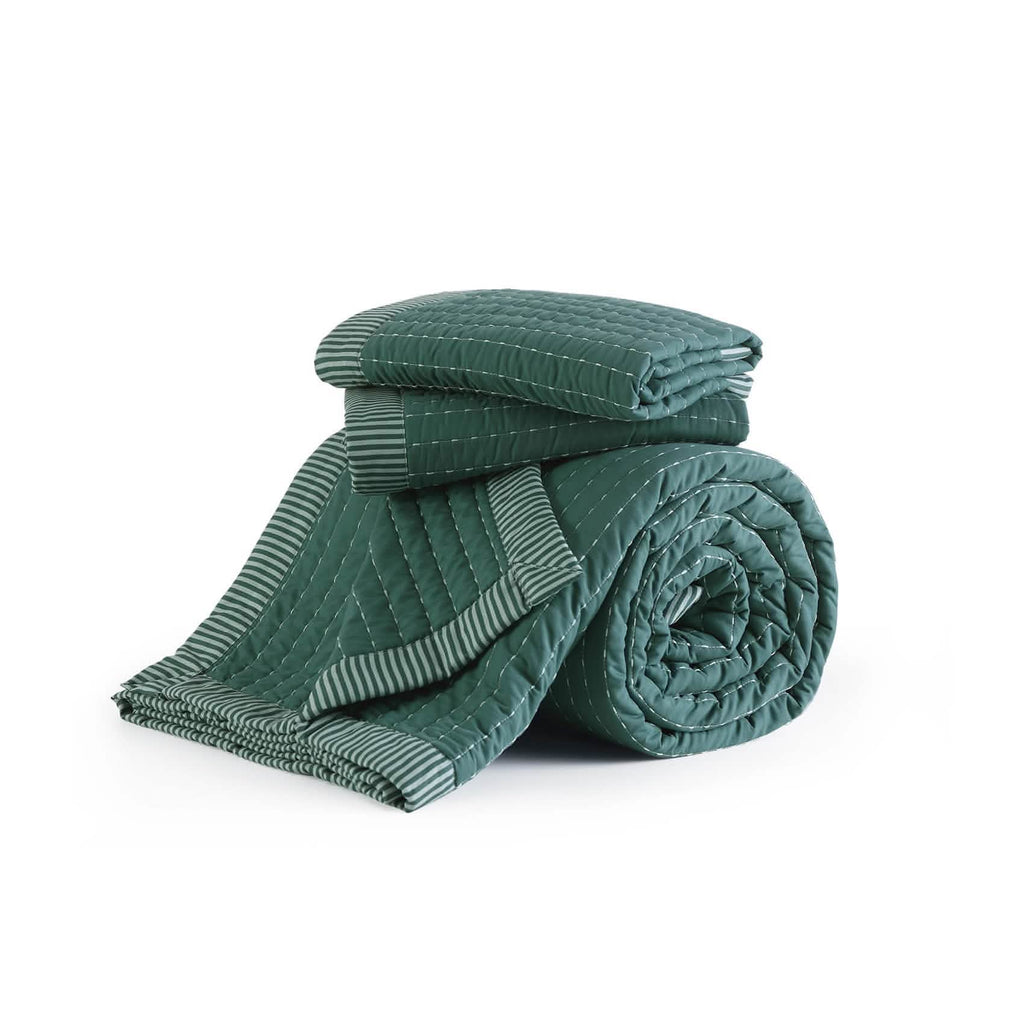 Cozy Throw Blanket, Corduroy Pattern Quilt Set, Breathable Construction for Living Rooms, Bedrooms and Everyday Lounging image 19