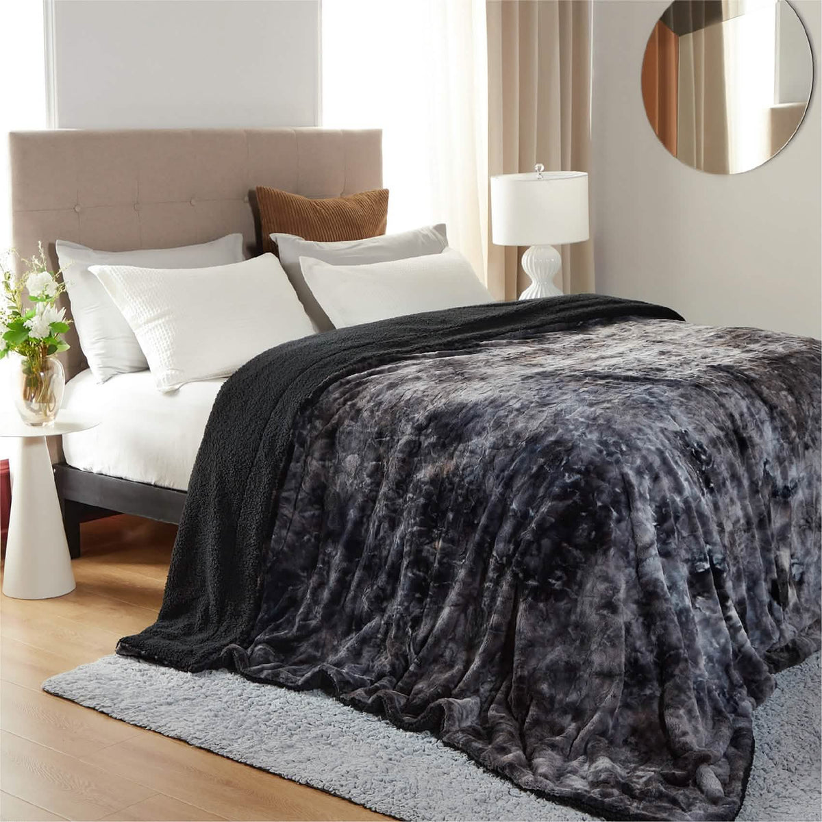 Cozy Throw Blanket, Faux Fur Sherpa Fleece for Sofas, Beds and Relaxing at Home, 4 Sizes and 10 Colors image 19