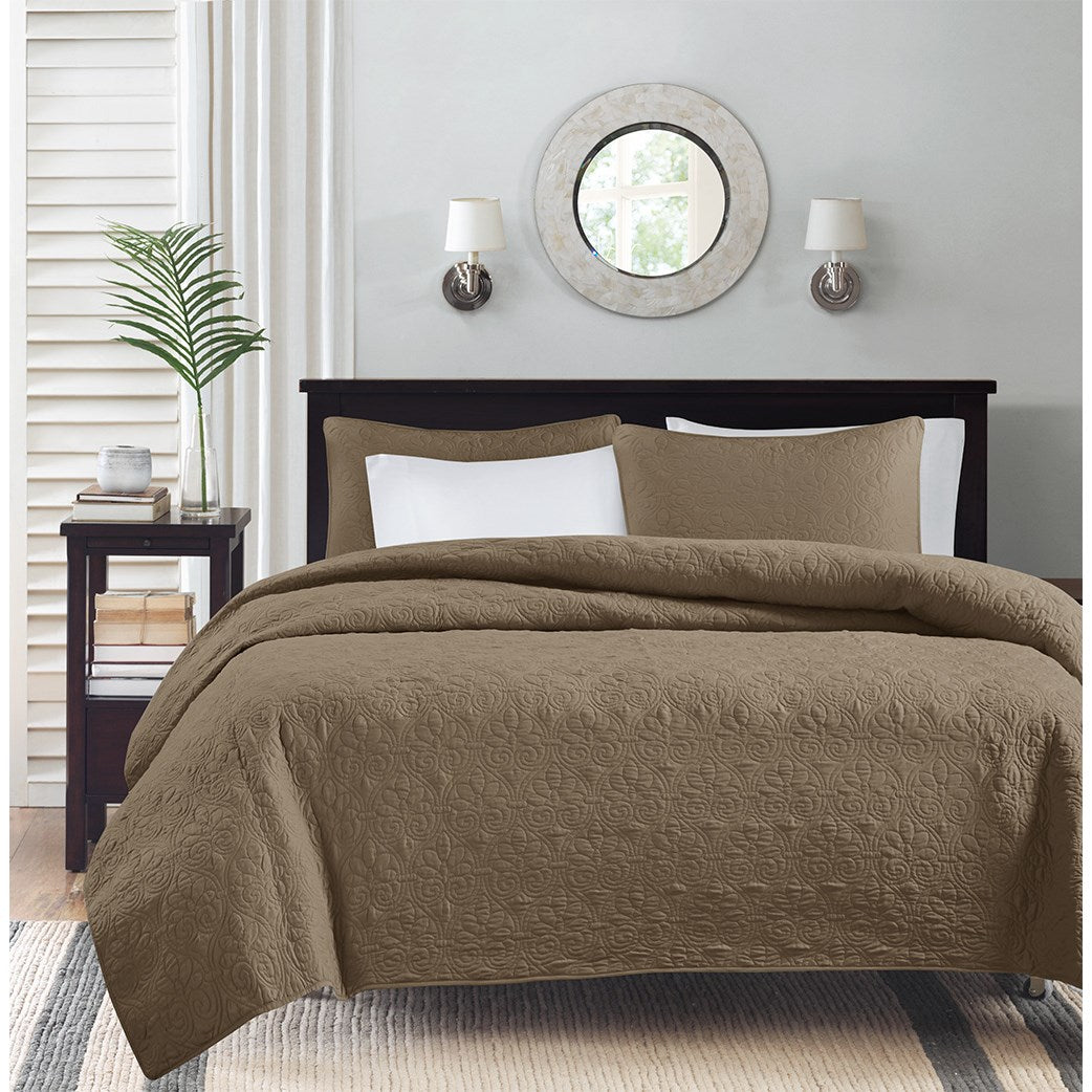 Cozy Throw Blanket, Quebec 3 Piece Reversible Quilt Set, Lightweight Design, Machine-Washable Care for Sofas, Beds and Relaxing at Home image 19