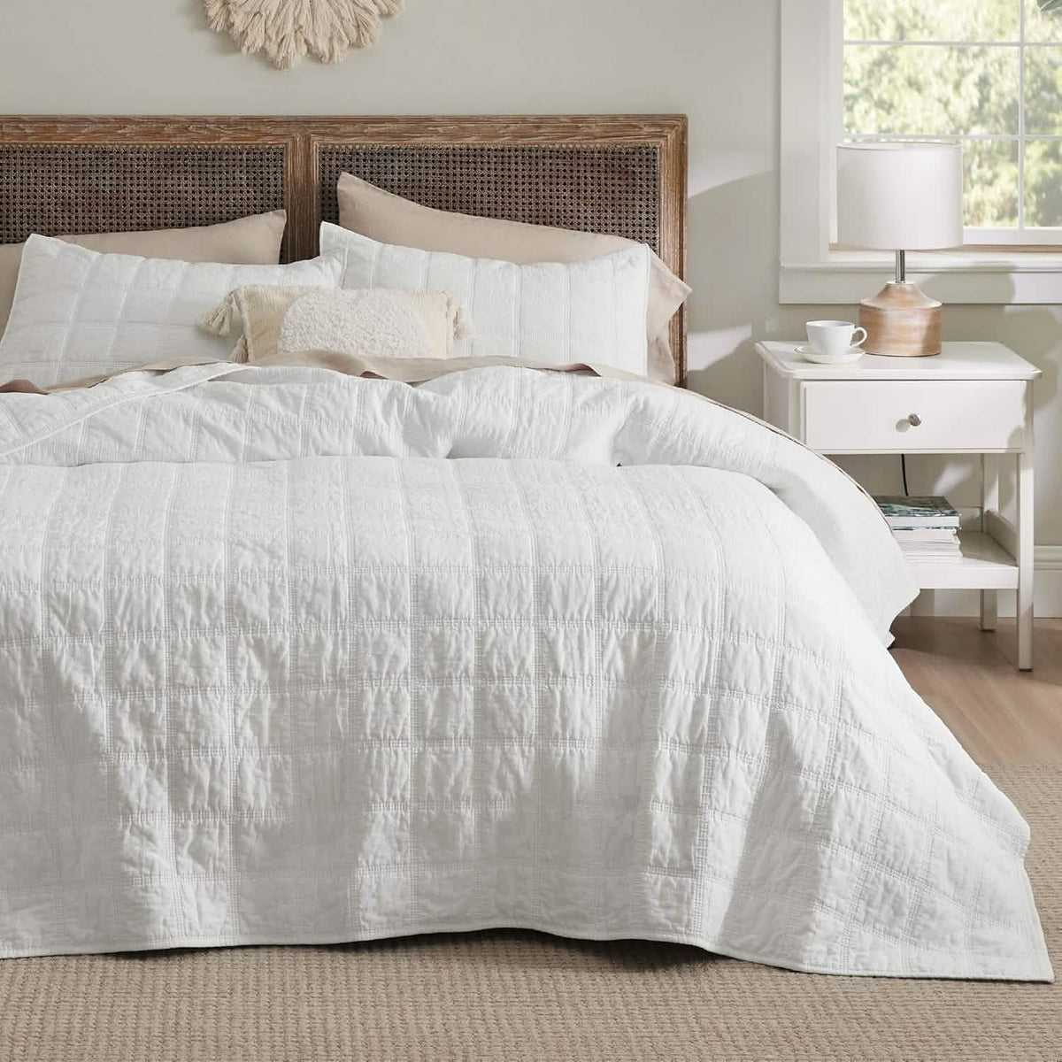 Cozy Throw Blanket, Voile Cotton Quilt Set, Lightweight Design, Breathable Construction for Sofas, Beds and Relaxing at Home image 20