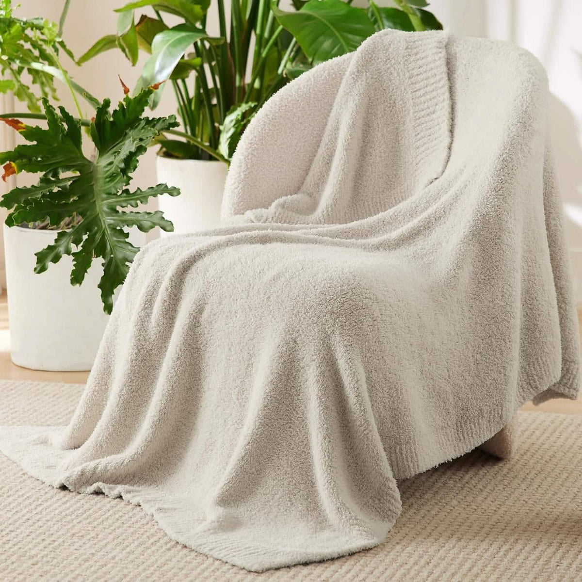 Cozy Throw Blanket, Feather Yarn, Lightweight Design, Machine-Washable Care for Sofas, Beds and Relaxing at Home, 2 Sizes and 12 Colors image 21
