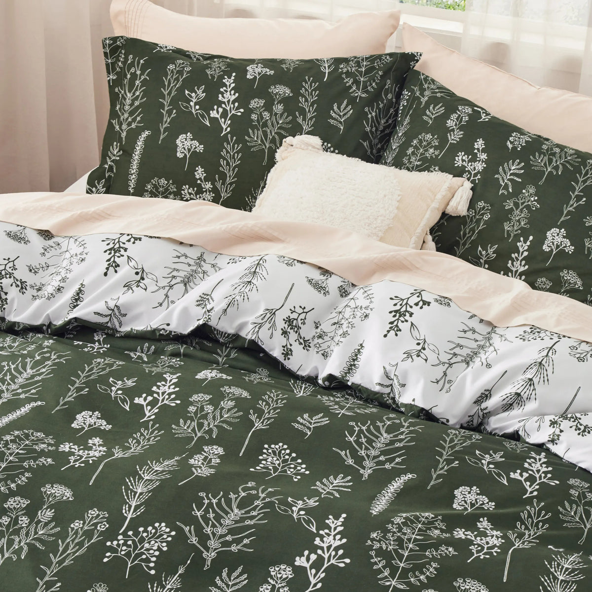 Down & Feather Comforter, Floral Set, Machine-Washable Care for Everyday Bedding and Comfortable Sleep, 7 Sizes and 13 Colors image 21