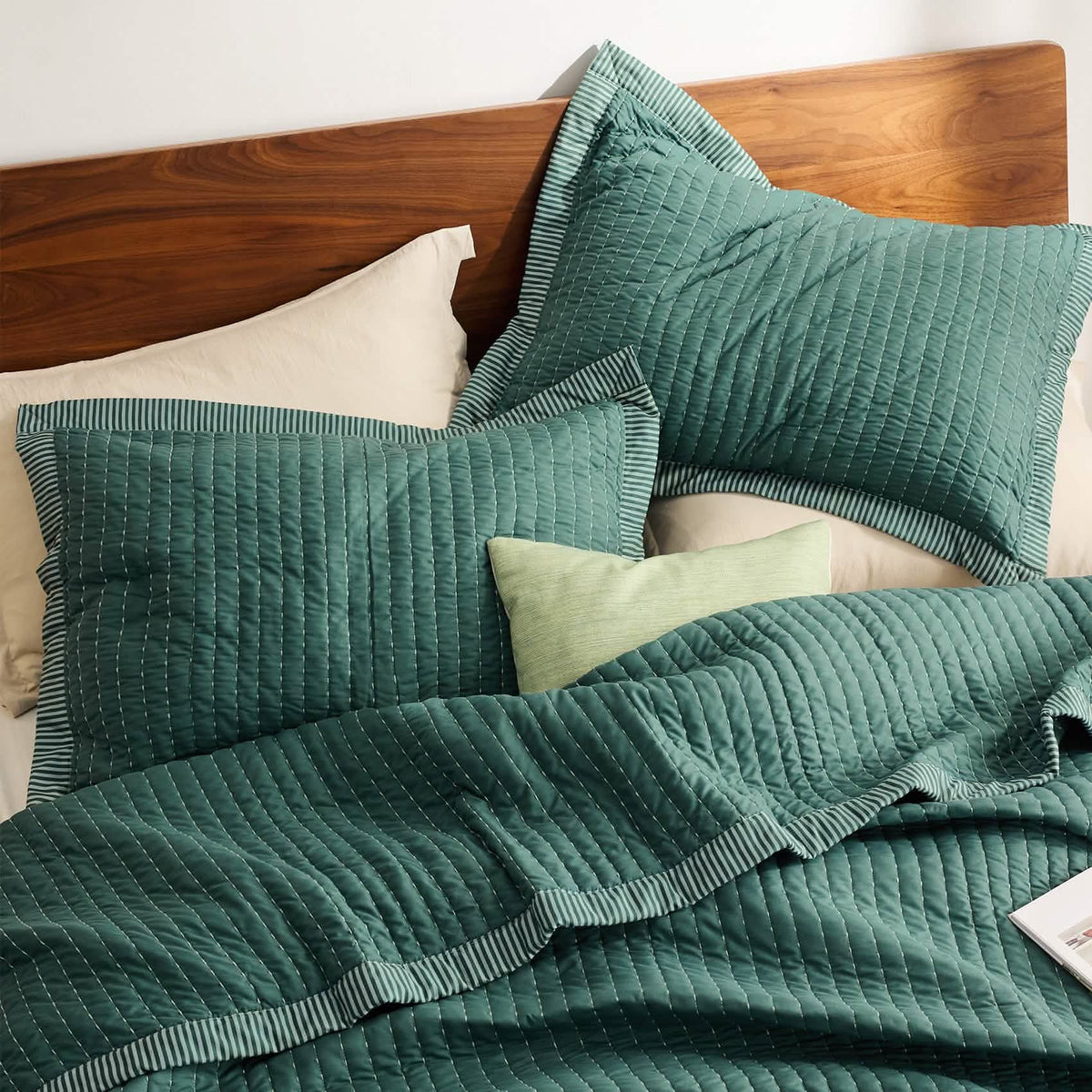 Cozy Throw Blanket, Corduroy Pattern Quilt Set, Breathable Construction for Living Rooms, Bedrooms and Everyday Lounging image 23