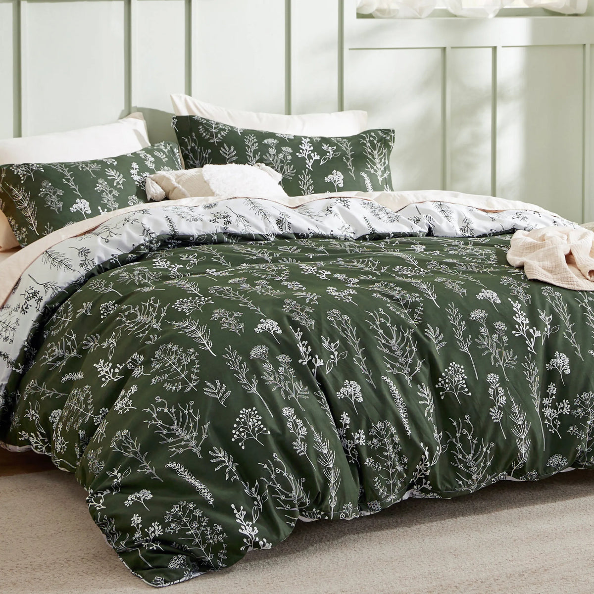 Down & Feather Comforter, Floral Set, Machine-Washable Care for Everyday Bedding and Comfortable Sleep, 7 Sizes and 13 Colors image 23