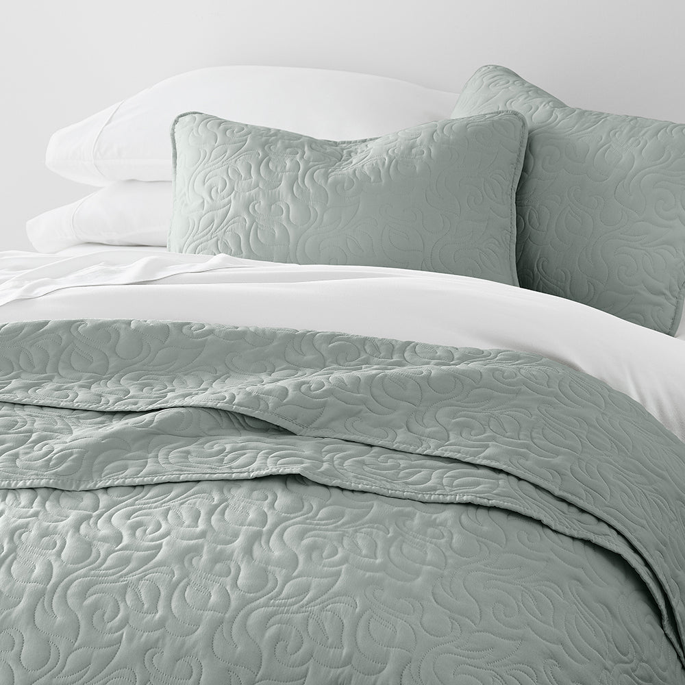 Bed Quilt, 3 Piece Floral Stitch Quilted Coverlet Set for Bedroom Layering and Everyday Bedding, 3 Sizes and 6 Colors image 25