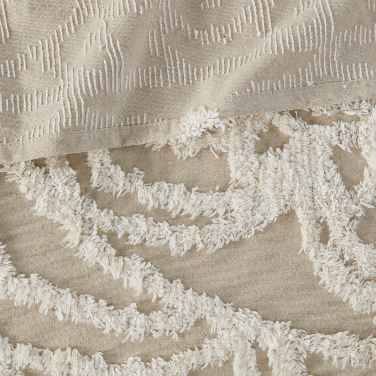 Bed Quilt, Laetitia Tufted Cotton Chenille Medallion, Machine-Washable Care for Bedroom Layering and Everyday Bedding, 3 Size Options image 25