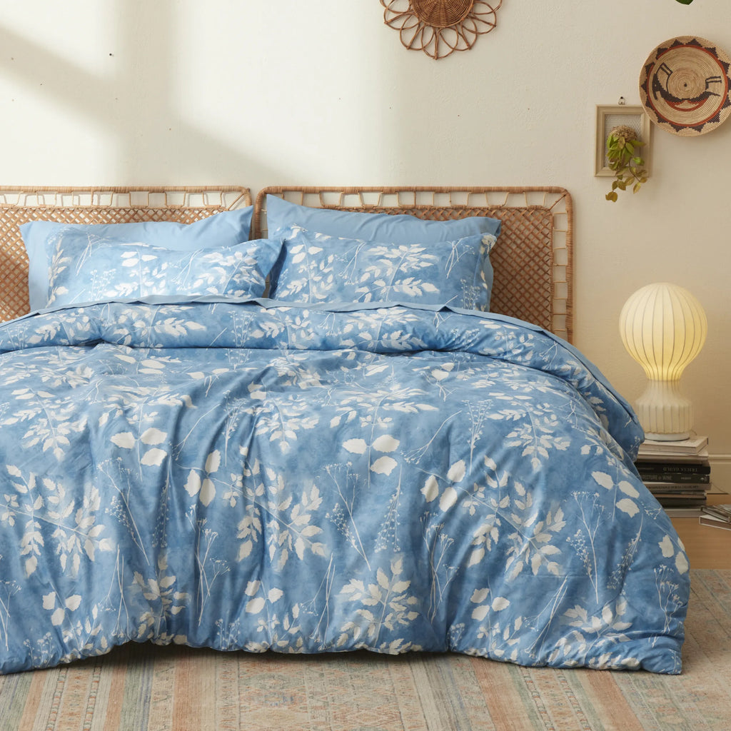 Bed Comforter, Elegant Floral Sets for Everyday Bedding and Comfortable Sleep, 4 Sizes and 15 Colors image 26