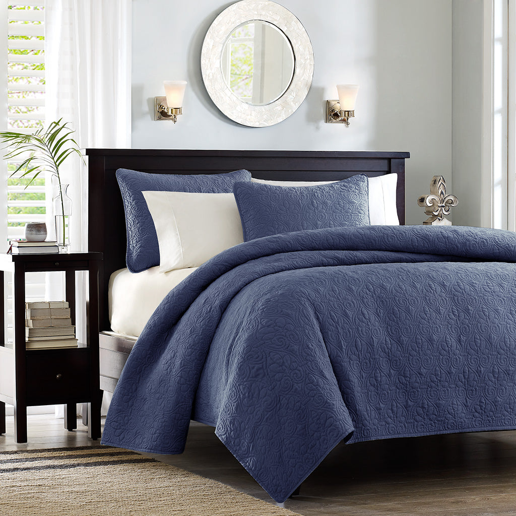 Cozy Throw Blanket, Quebec 3 Piece Reversible Quilt Set, Lightweight Design, Machine-Washable Care for Sofas, Beds and Relaxing at Home image 27