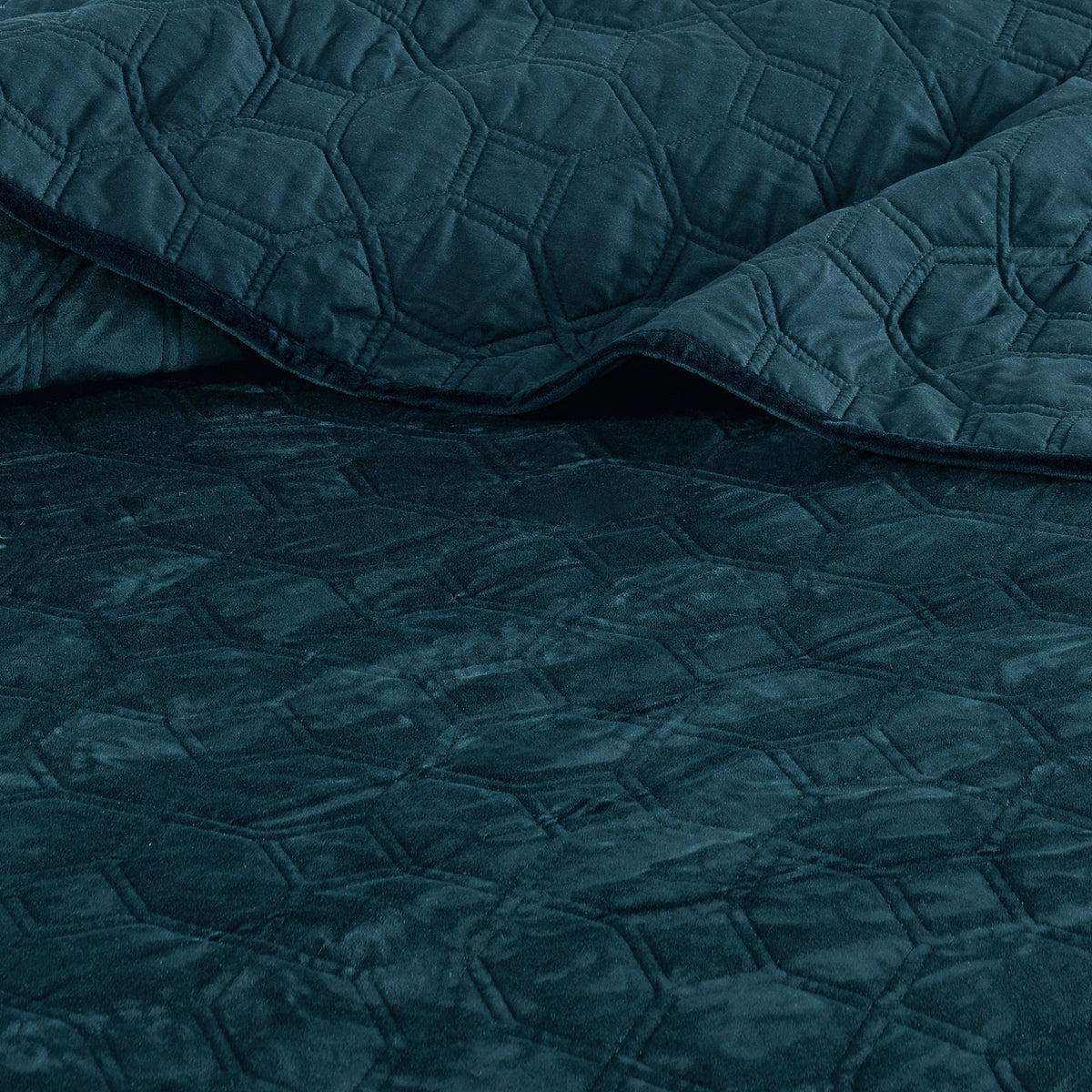 Cozy Throw Blanket, Harper 3 Piece Velvet Quilt Set, Machine-Washable Care for Sofas, Beds and Relaxing at Home, 2 Sizes and 7 Colors image 28