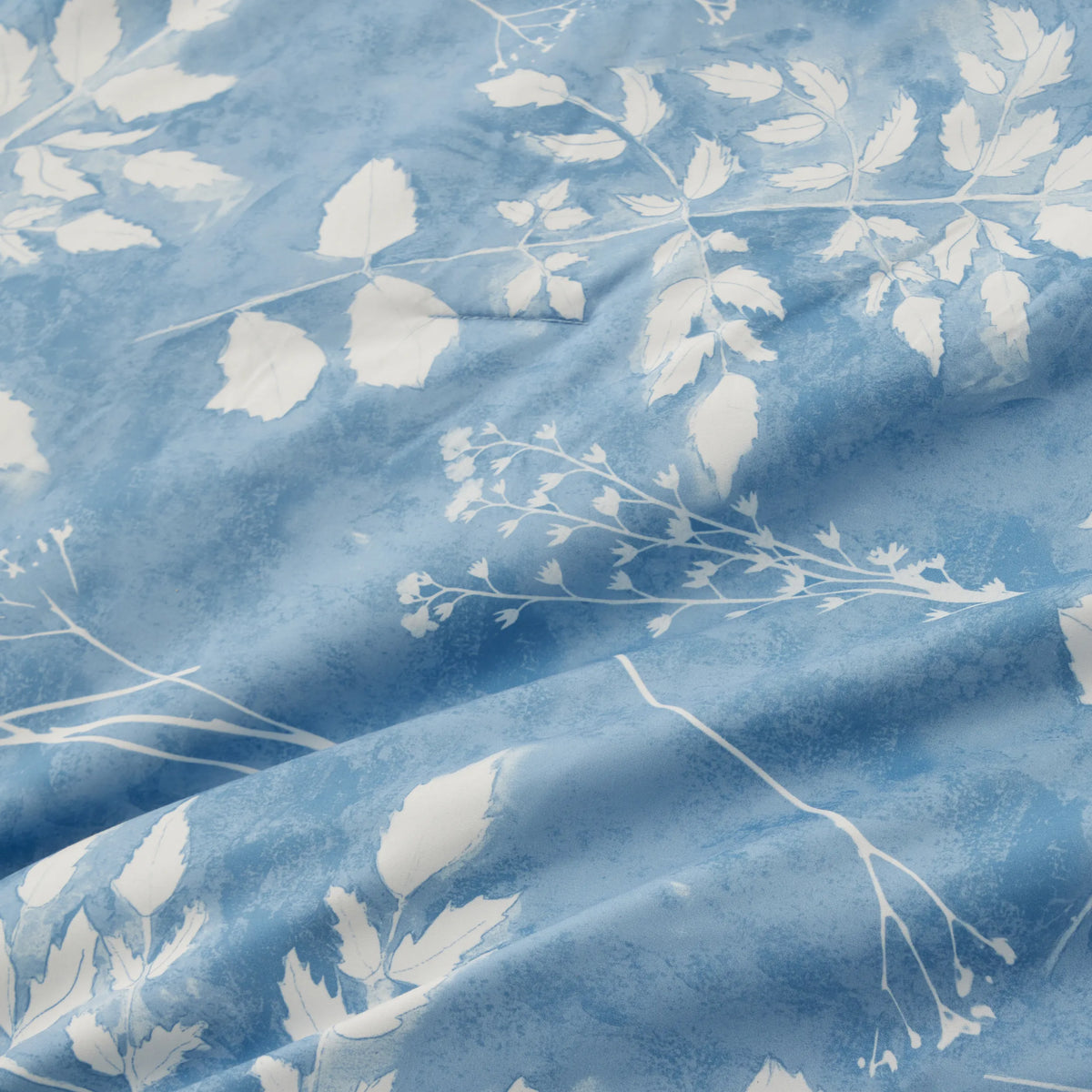 Bed Comforter, Elegant Floral Sets for Everyday Bedding and Comfortable Sleep, 4 Sizes and 15 Colors image 28