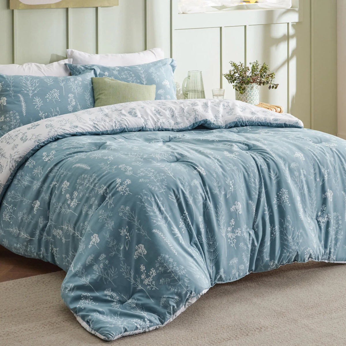 Down & Feather Comforter, Floral Set, Machine-Washable Care for Everyday Bedding and Comfortable Sleep, 7 Sizes and 13 Colors image 29