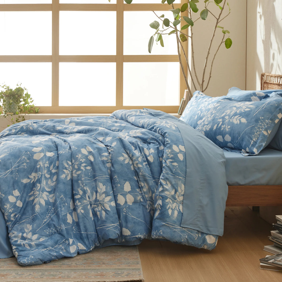 Bed Comforter, Elegant Floral Sets for Everyday Bedding and Comfortable Sleep, 4 Sizes and 15 Colors image 30