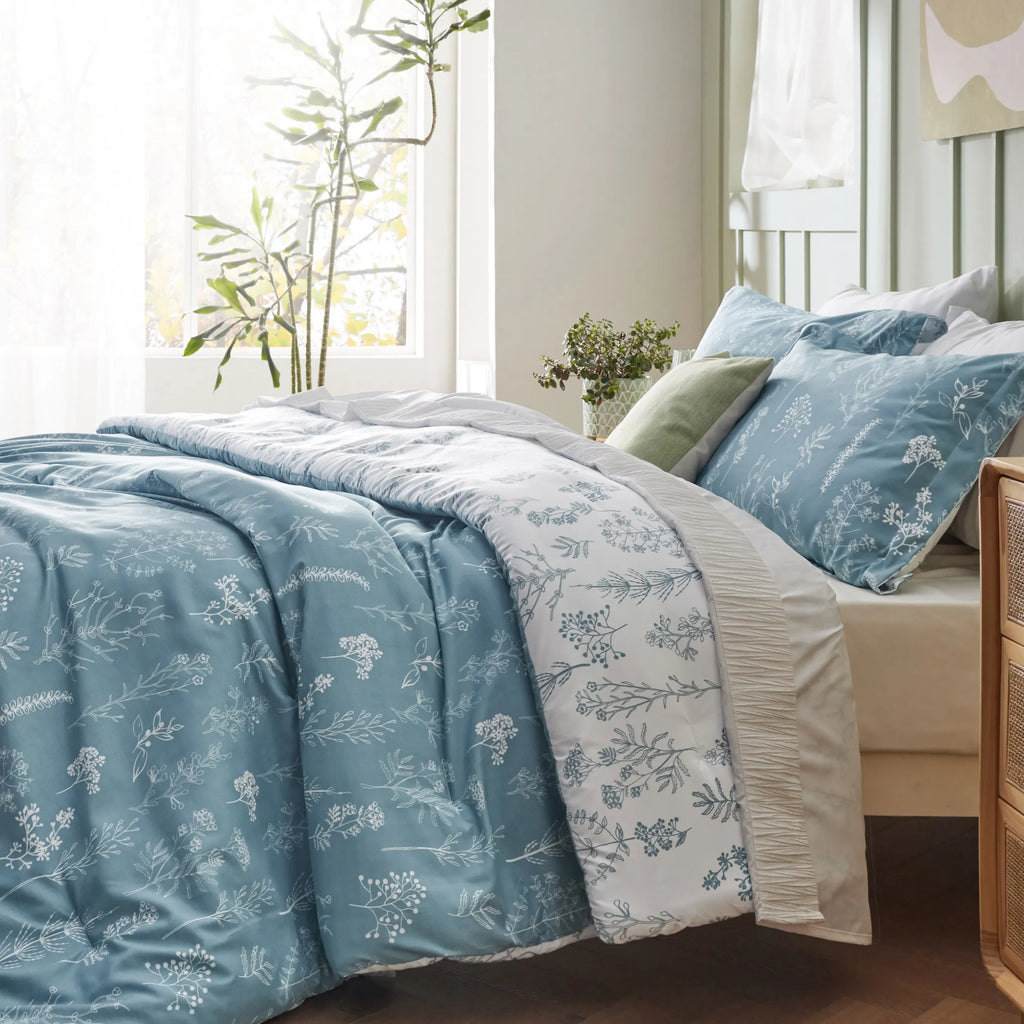 Down & Feather Comforter, Floral Set, Machine-Washable Care for Everyday Bedding and Comfortable Sleep, 7 Sizes and 13 Colors image 30