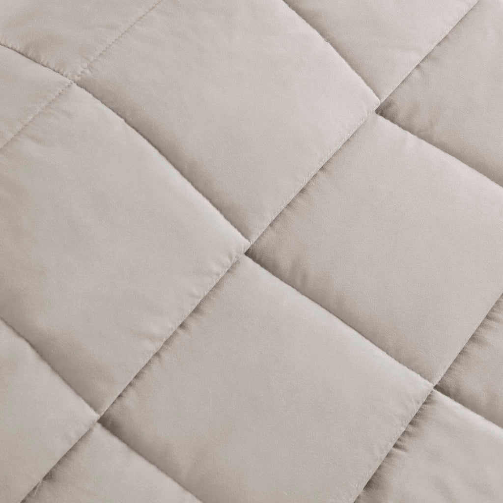 Cozy Throw Blanket, Windom Lightweight Down Alternative with Satin, Machine-Washable Care for Living Rooms, Bedrooms and Everyday Lounging image 30