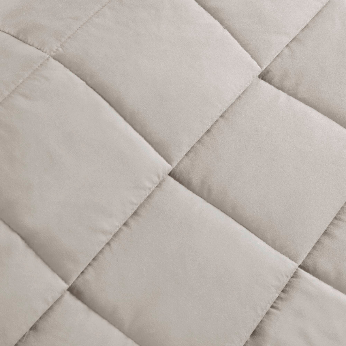 Cozy Throw Blanket, Windom Lightweight Down Alternative with Satin, Machine-Washable Care for Living Rooms, Bedrooms and Everyday Lounging image 30