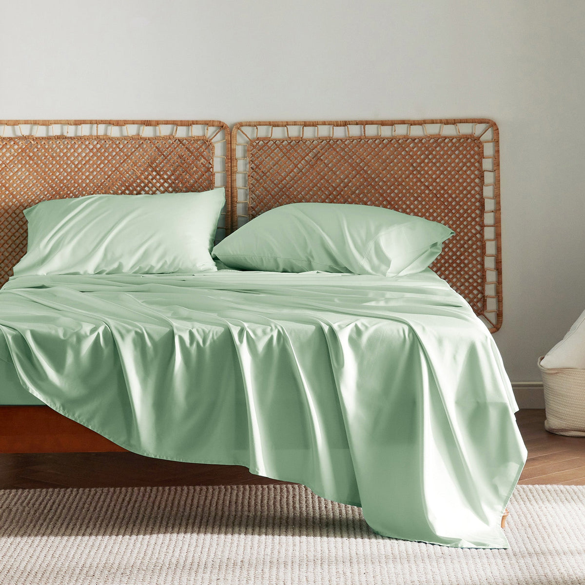 Bed Sheet Set, Rayon Derived from Bamboo, Cooling Comfort, Breathable Construction for Everyday Bedroom Comfort and Guest Rooms image 30