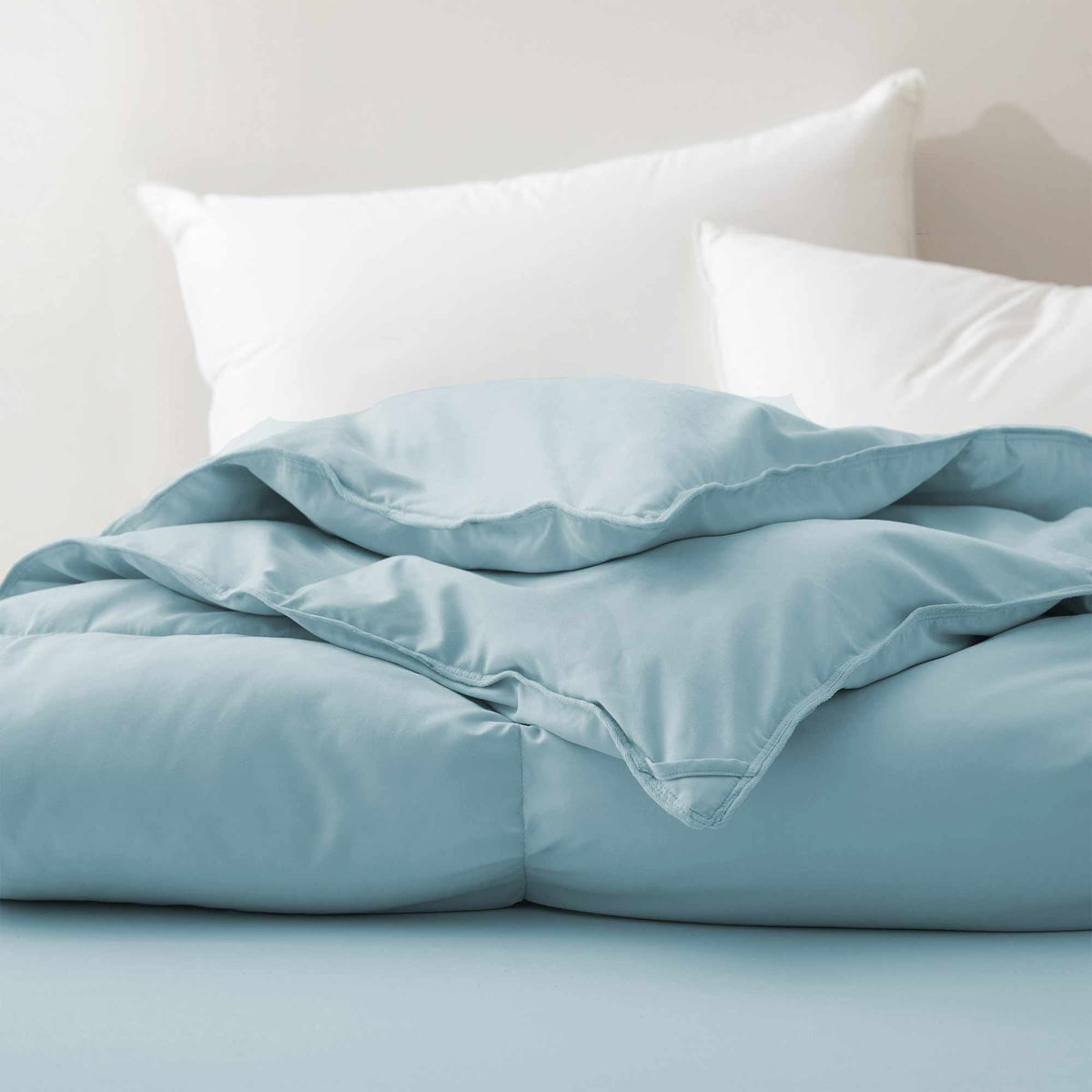 Down & Feather Comforter, Goose, Lightweight Design, Machine-Washable Care for Everyday Bedding and Comfortable Sleep, 4 Sizes and 8 Colors image 31