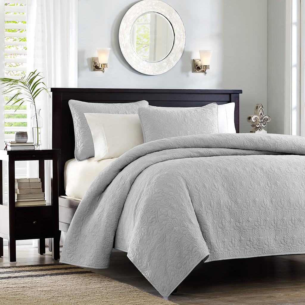 Cozy Throw Blanket, Quebec 3 Piece Reversible Quilt Set, Lightweight Design, Machine-Washable Care for Sofas, Beds and Relaxing at Home image 32