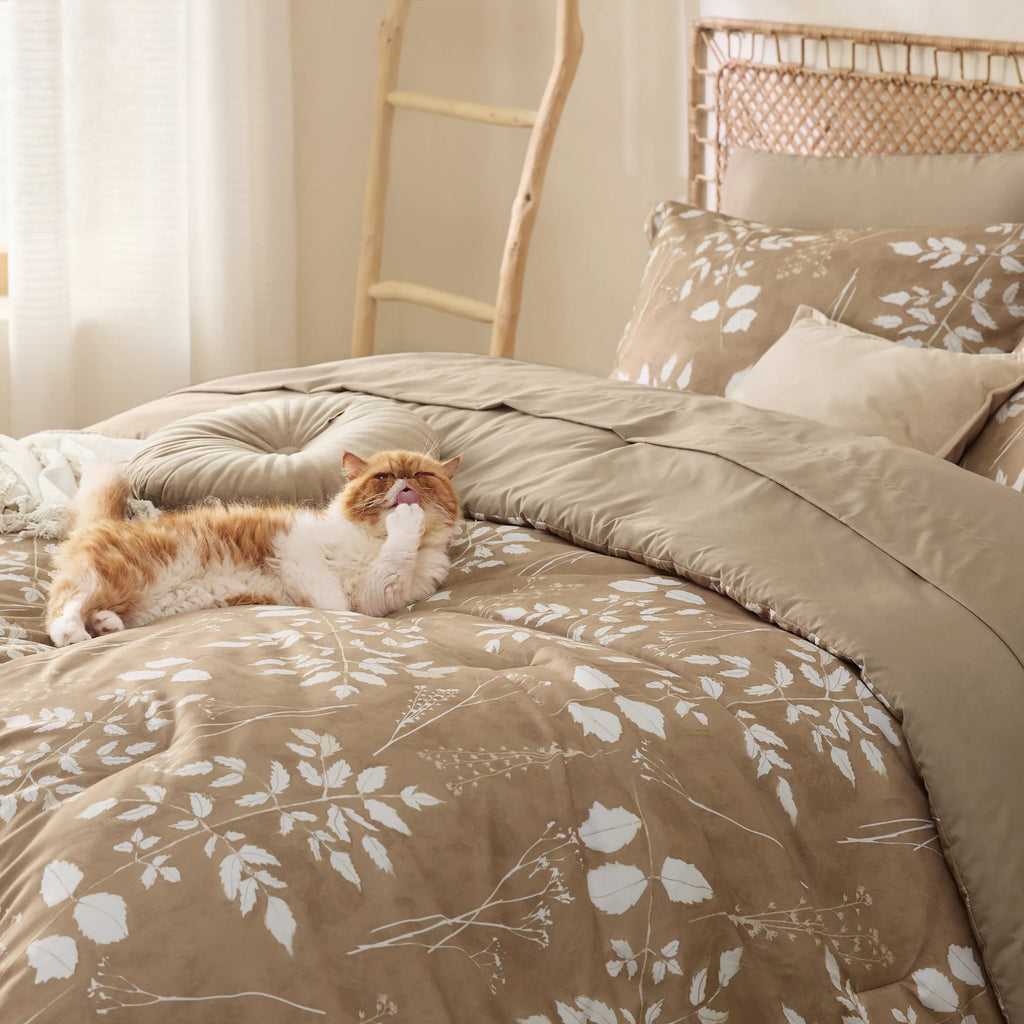 Bed Comforter, Elegant Floral Sets for Everyday Bedding and Comfortable Sleep, 4 Sizes and 15 Colors image 32