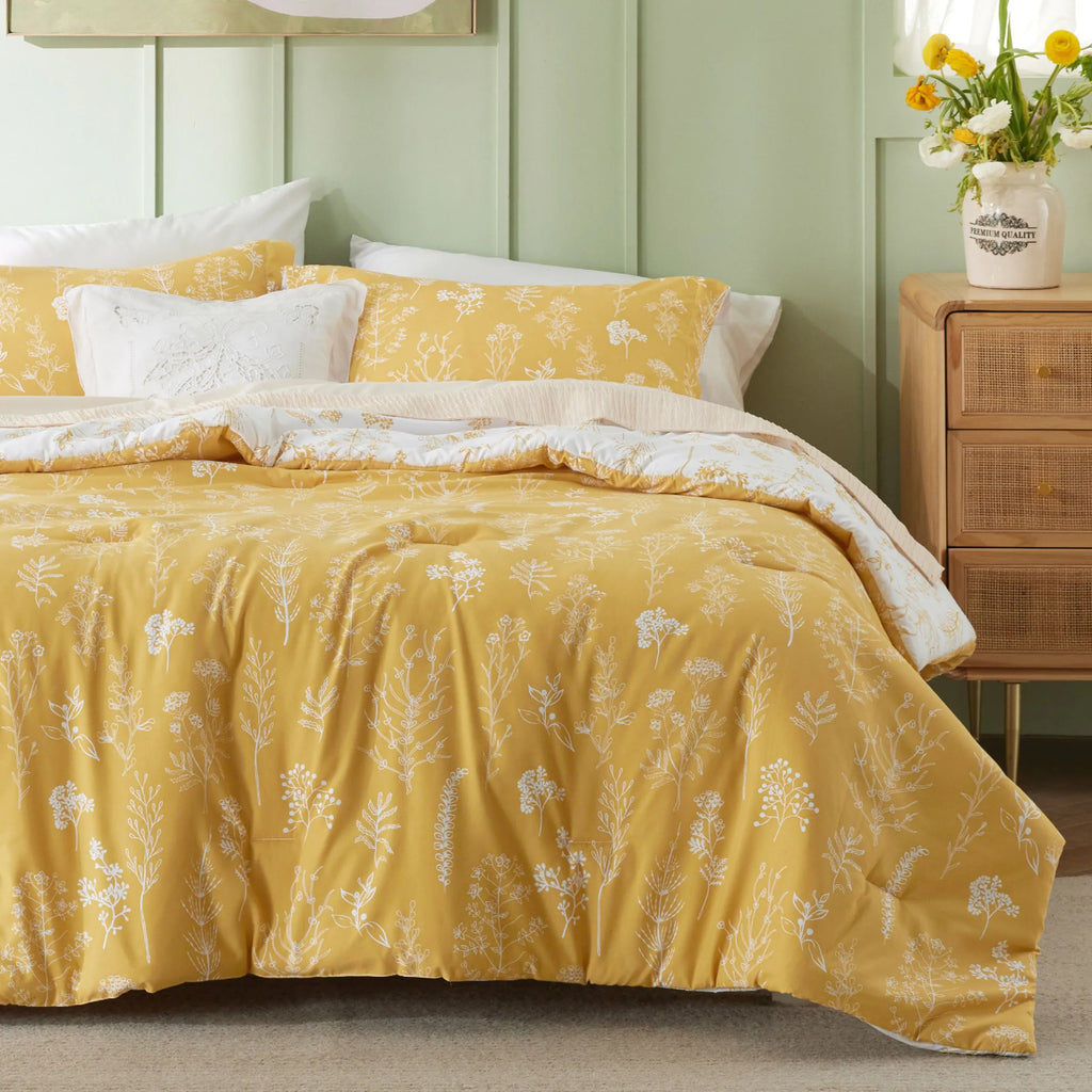 Down & Feather Comforter, Reversible Floral Print Set, Machine-Washable Care for Everyday Bedding and Comfortable Sleep image 32