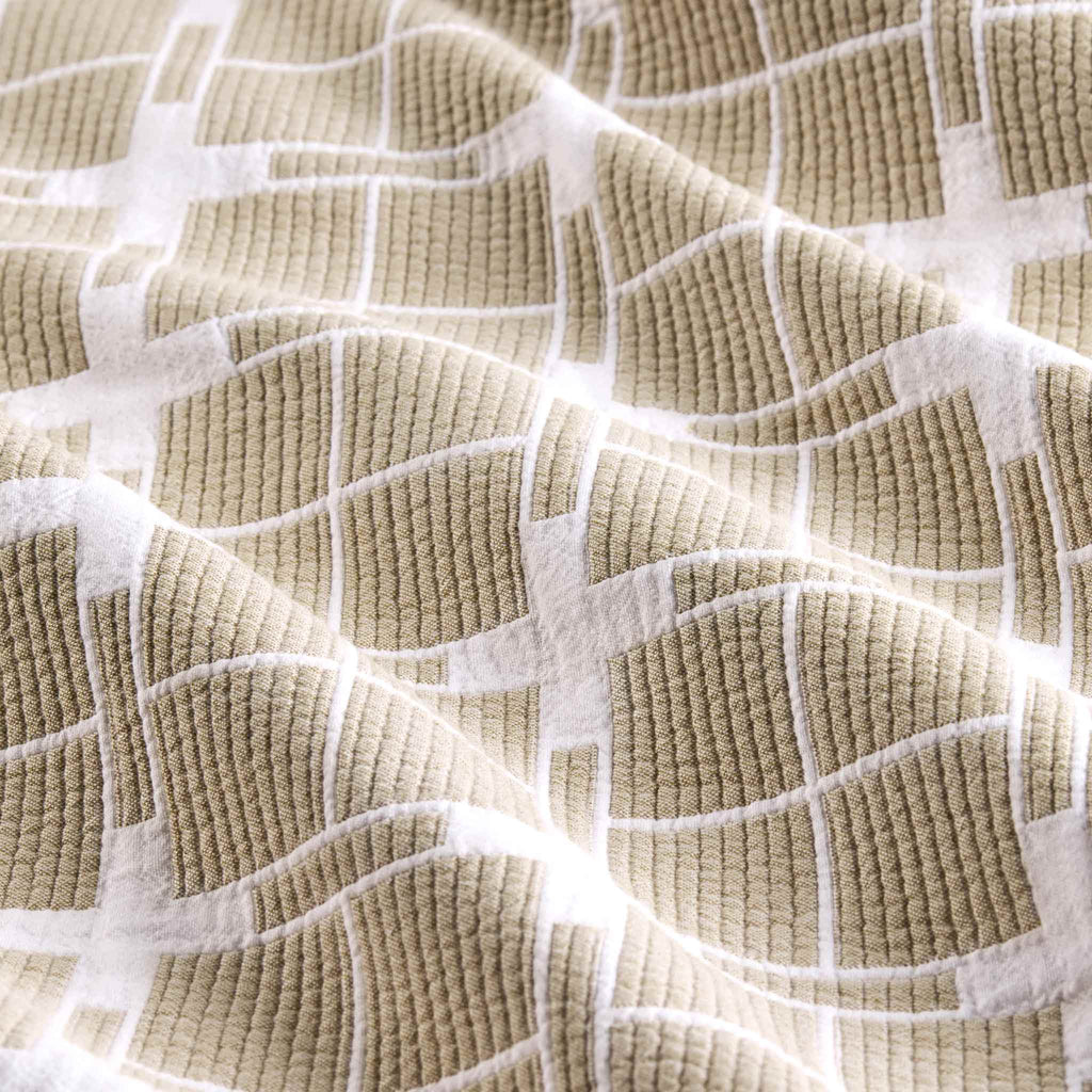 Cozy Throw Blanket, Ribbed Matelasse Quilt, Lightweight Design for Living Rooms, Bedrooms and Everyday Lounging, 2 Sizes and 2 Colors image 32