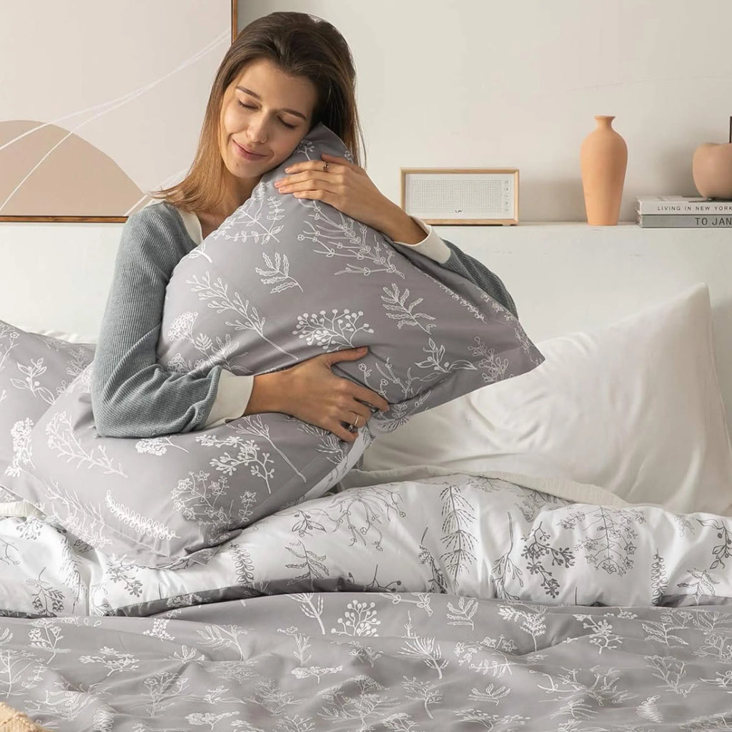 Down & Feather Comforter, Floral Set, Machine-Washable Care for Everyday Bedding and Comfortable Sleep, 7 Sizes and 13 Colors image 33