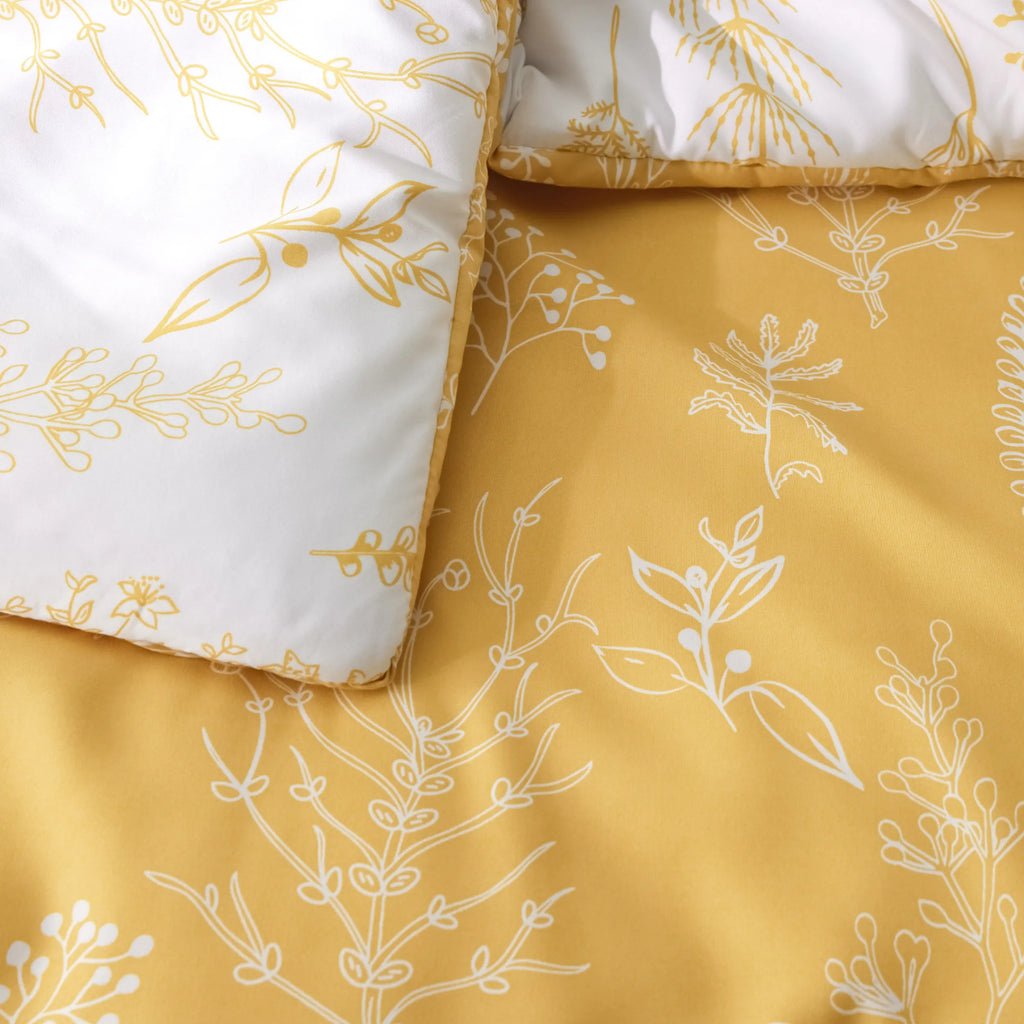 Down & Feather Comforter, Reversible Floral Print Set, Machine-Washable Care for Everyday Bedding and Comfortable Sleep image 34