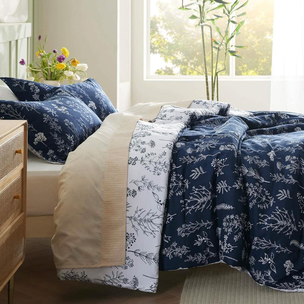 Duvet Cover Set, Reversible Floral Print, Breathable Construction for Bedroom Bedding Refresh and Everyday Comfort, 4 Sizes and 13 Colors image 34