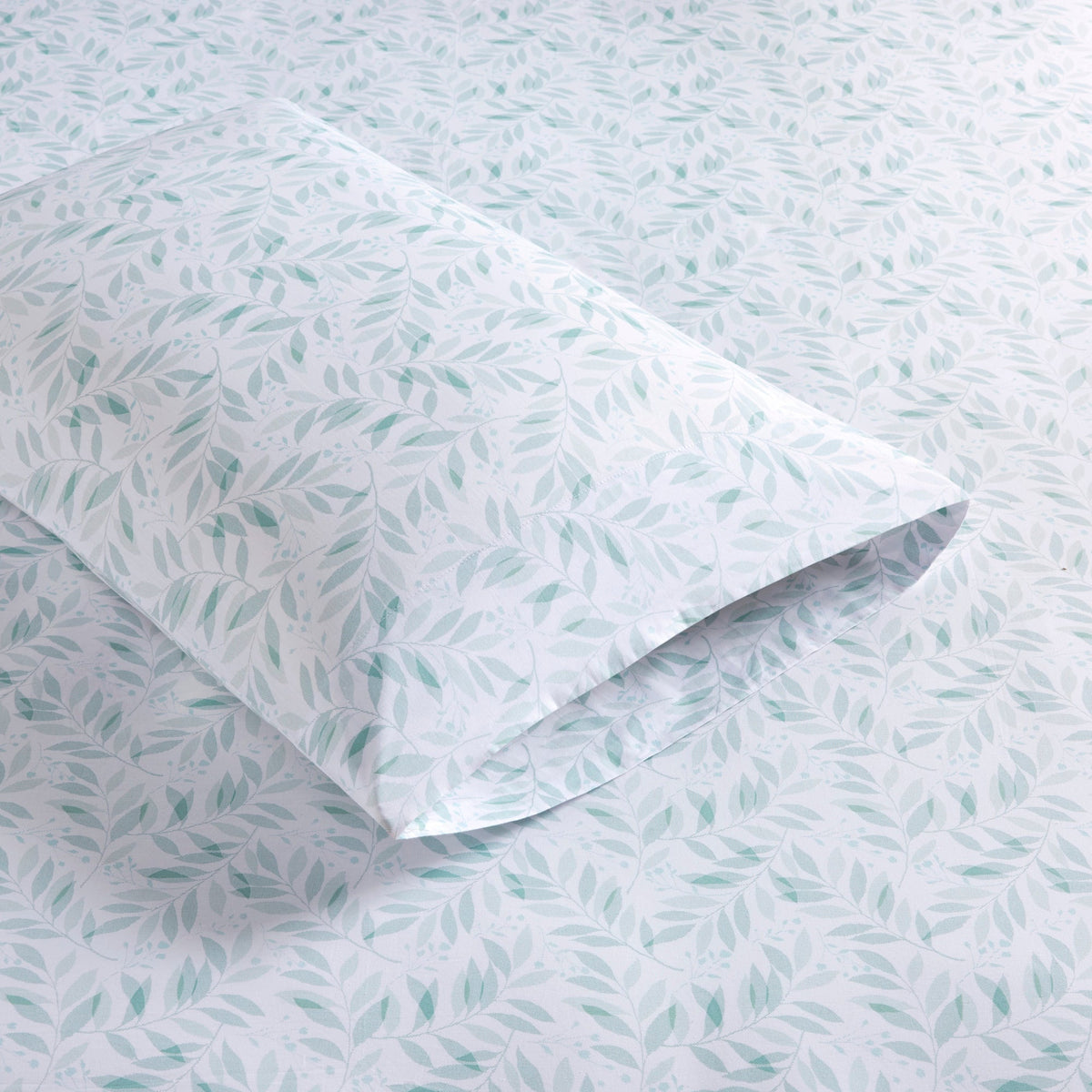 Bed Sheet Set, 200 Thread Count Printed Cotton, Breathable Construction, Machine-Washable Care for Master Bedrooms, Guest Beds and Daily Use image 34