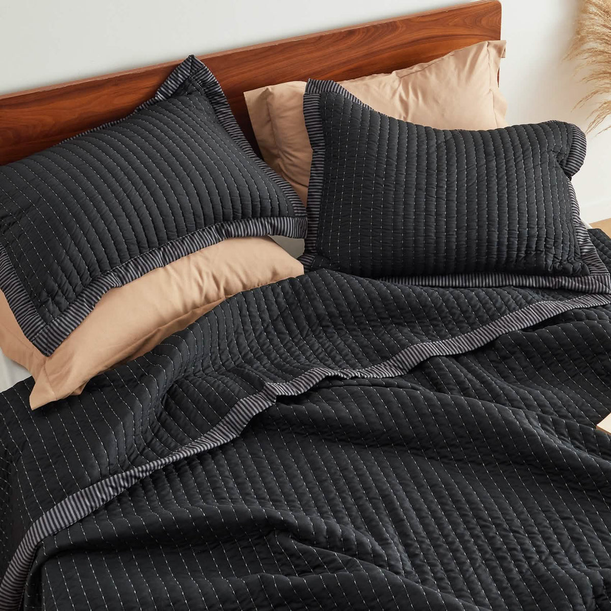 Cozy Throw Blanket, Corduroy Pattern Quilt Set, Breathable Construction for Living Rooms, Bedrooms and Everyday Lounging image 35