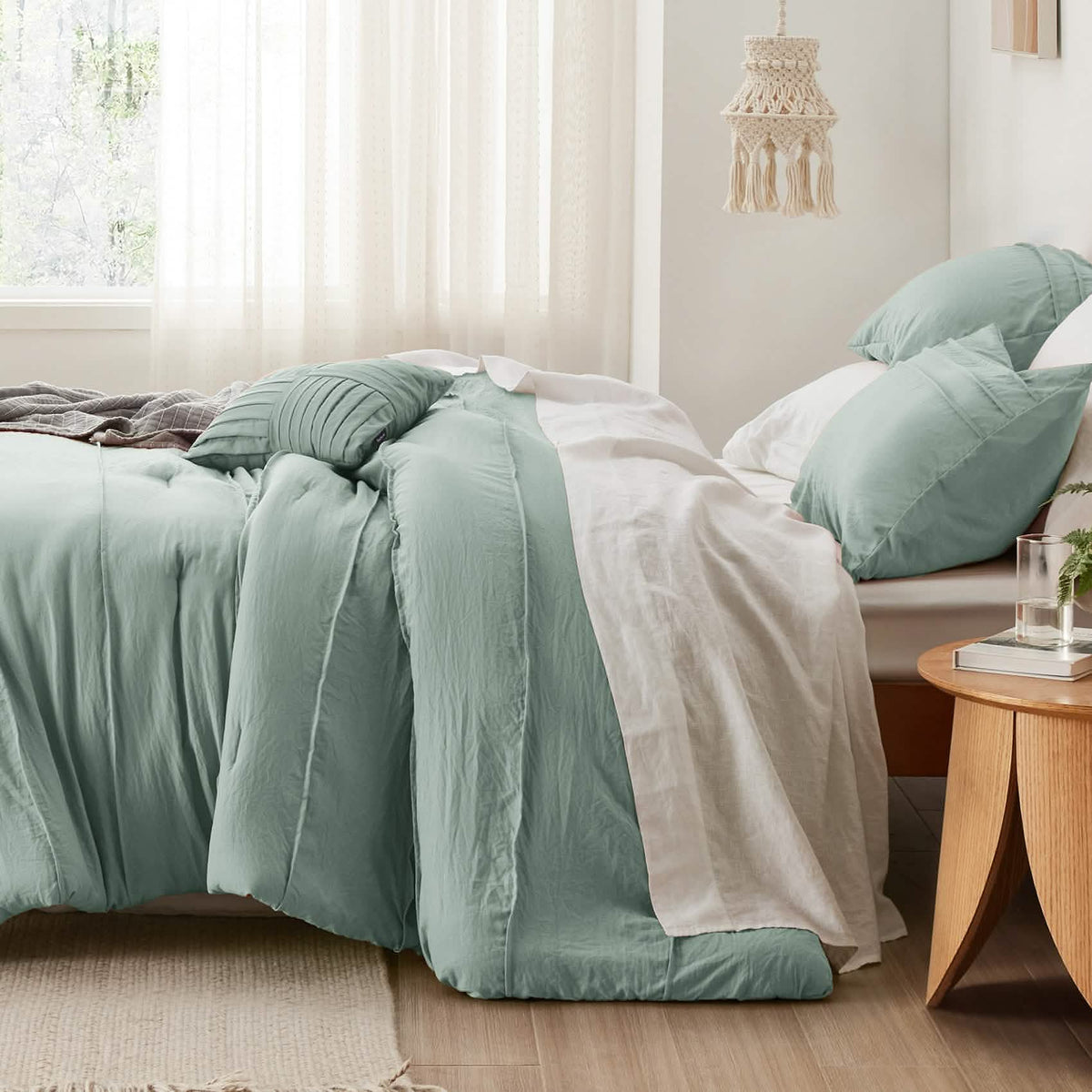 Bed Comforter, Pinch Pleat Set for Year-Round Bedroom Comfort and Restful Sleep, 5 Sizes and 19 Colors image 36
