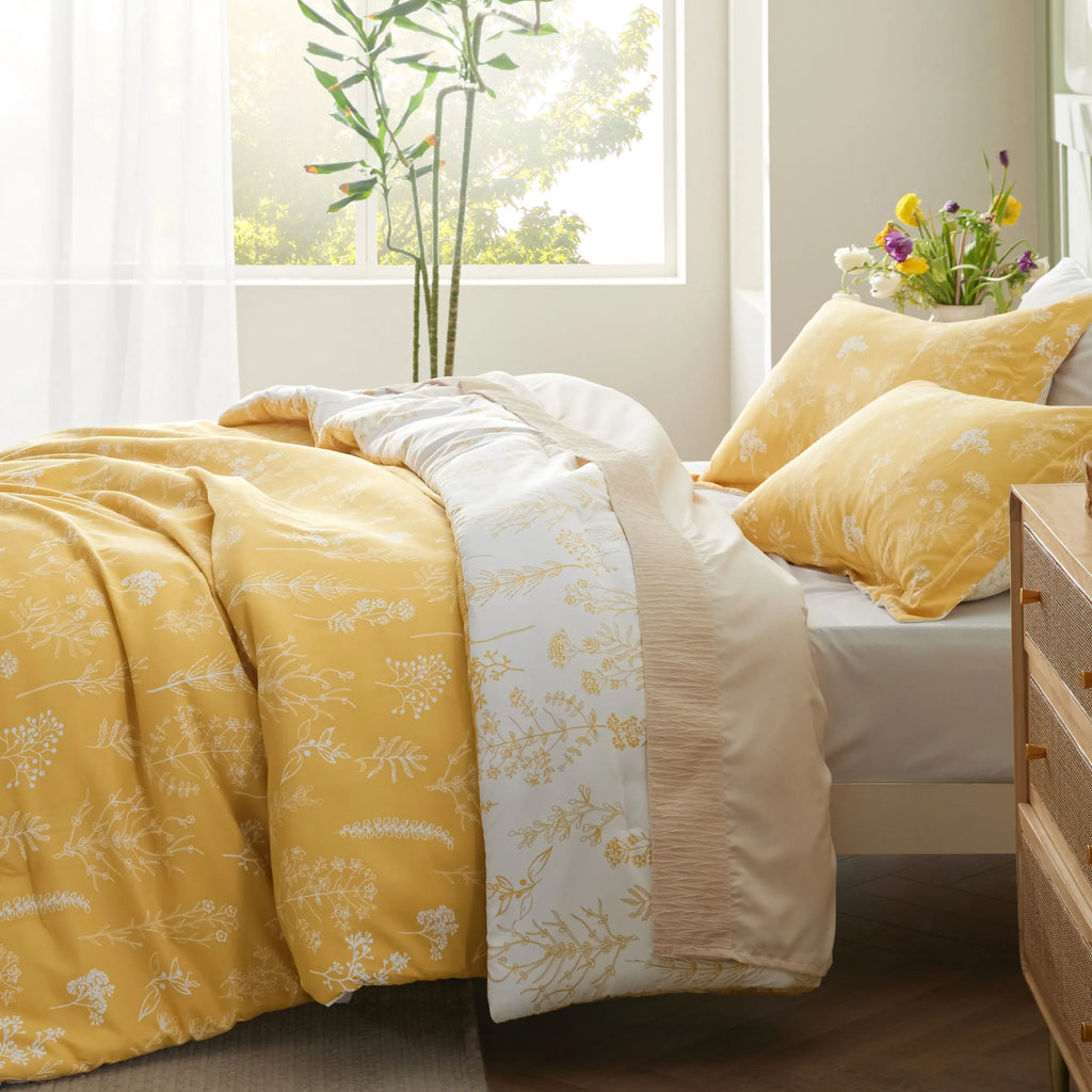 Down & Feather Comforter, Reversible Floral Print Set, Machine-Washable Care for Everyday Bedding and Comfortable Sleep image 36