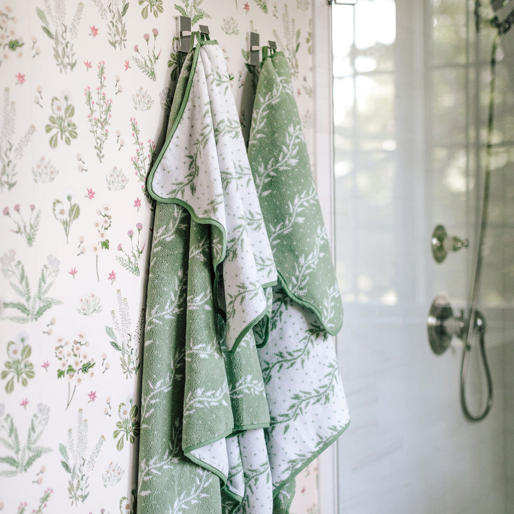 Bath Towel, Patterned Scallop for Home Bathrooms and Everyday Care, 5 Color Options, Designed for Daily Bathroom Routines and Guest Baths image 38