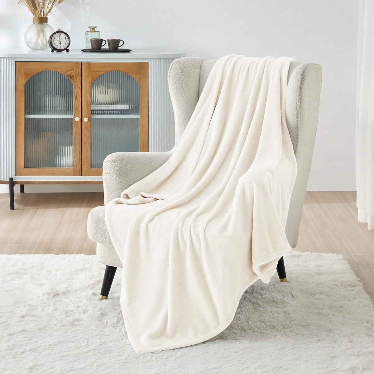 Cozy Throw Blanket, Flannel Fleece 300gsm, Lightweight Design for Living Rooms, Bedrooms and Everyday Lounging, 4 Sizes and 29 Colors image 39