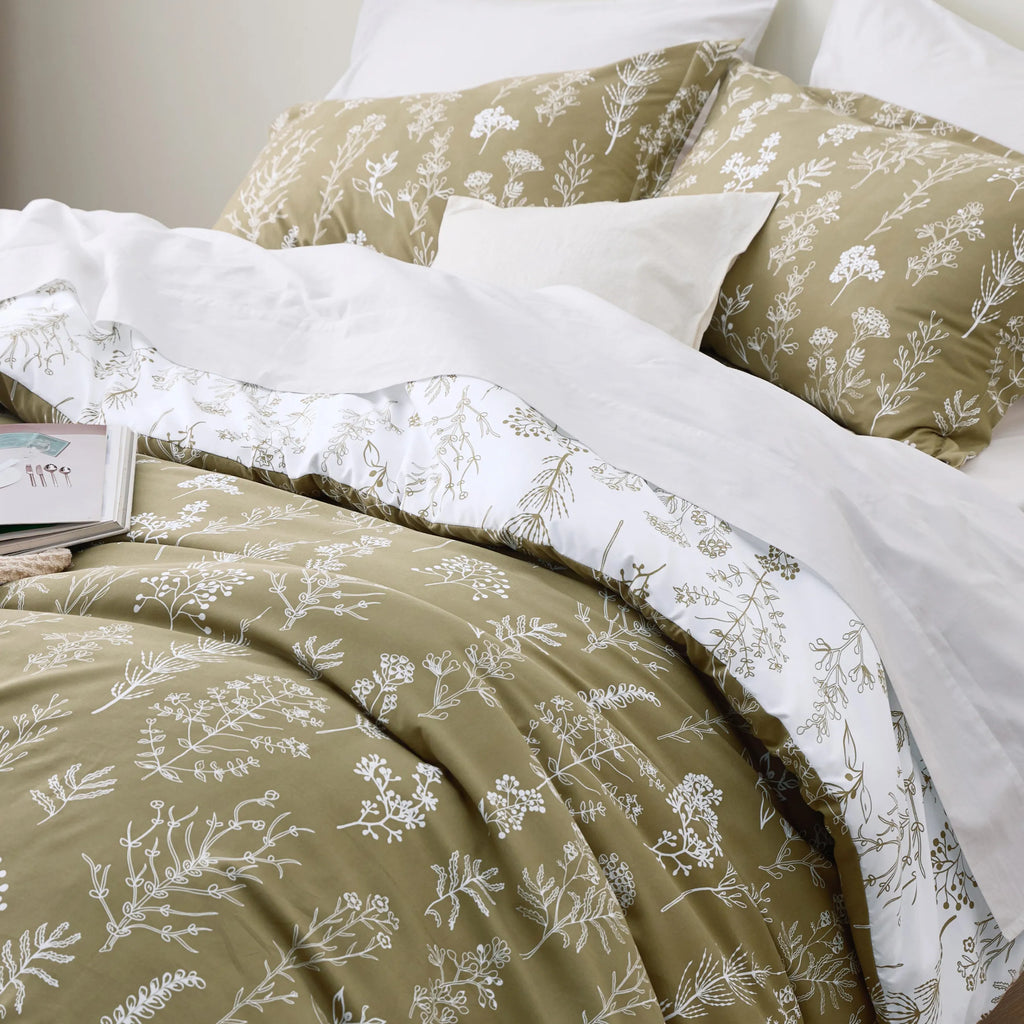 Down & Feather Comforter, Floral Set, Machine-Washable Care for Everyday Bedding and Comfortable Sleep, 7 Sizes and 13 Colors image 42