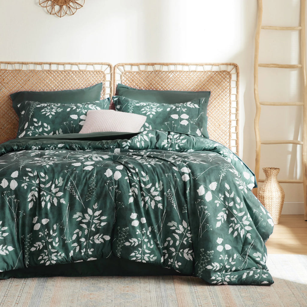 Bed Comforter, Elegant Floral Sets for Everyday Bedding and Comfortable Sleep, 4 Sizes and 15 Colors image 44