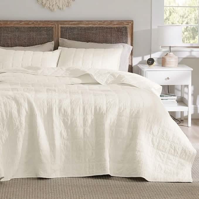 Cozy Throw Blanket, Voile Cotton Quilt Set, Lightweight Design, Breathable Construction for Sofas, Beds and Relaxing at Home image 44