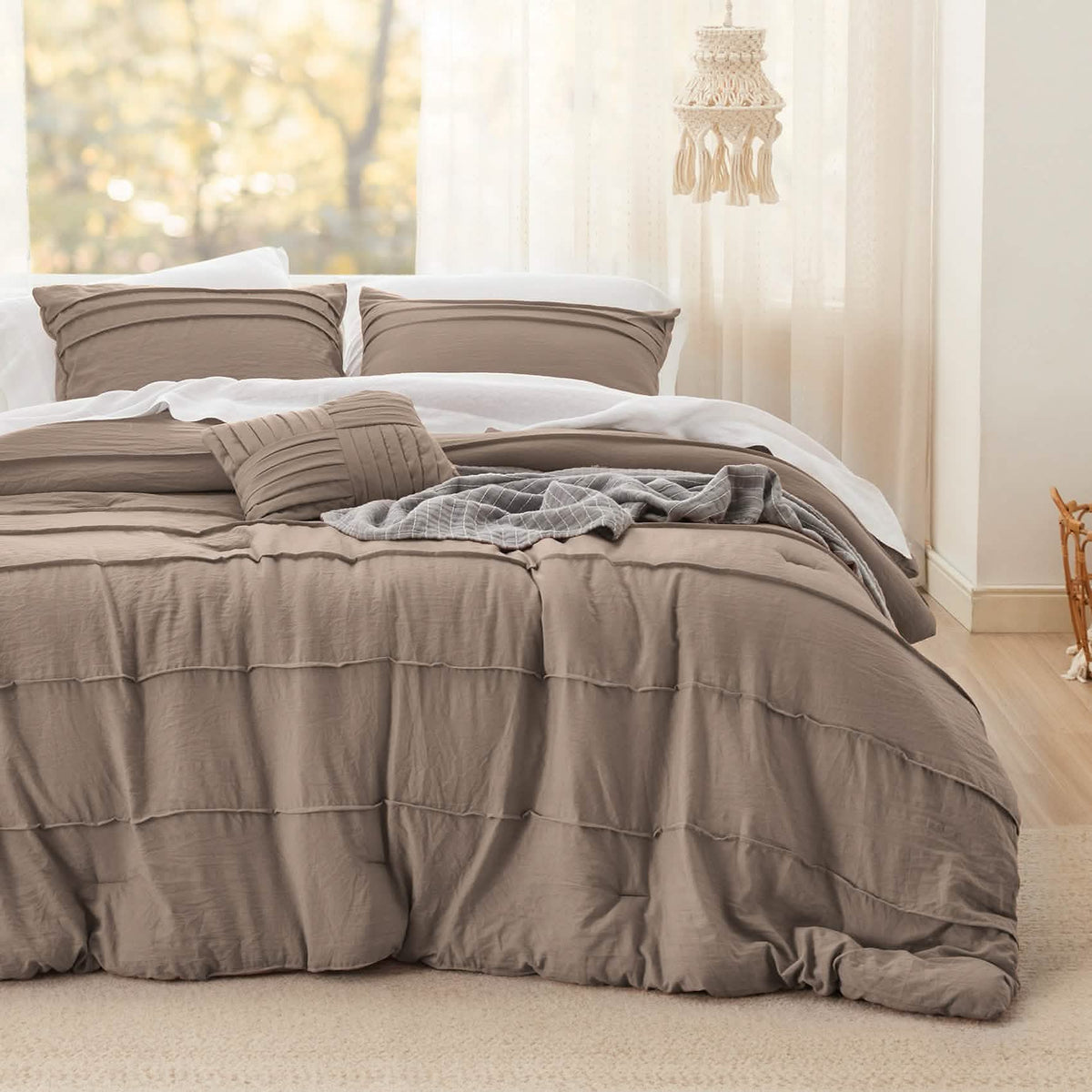 Bed Comforter, Pinch Pleat Set for Year-Round Bedroom Comfort and Restful Sleep, 5 Sizes and 19 Colors image 44