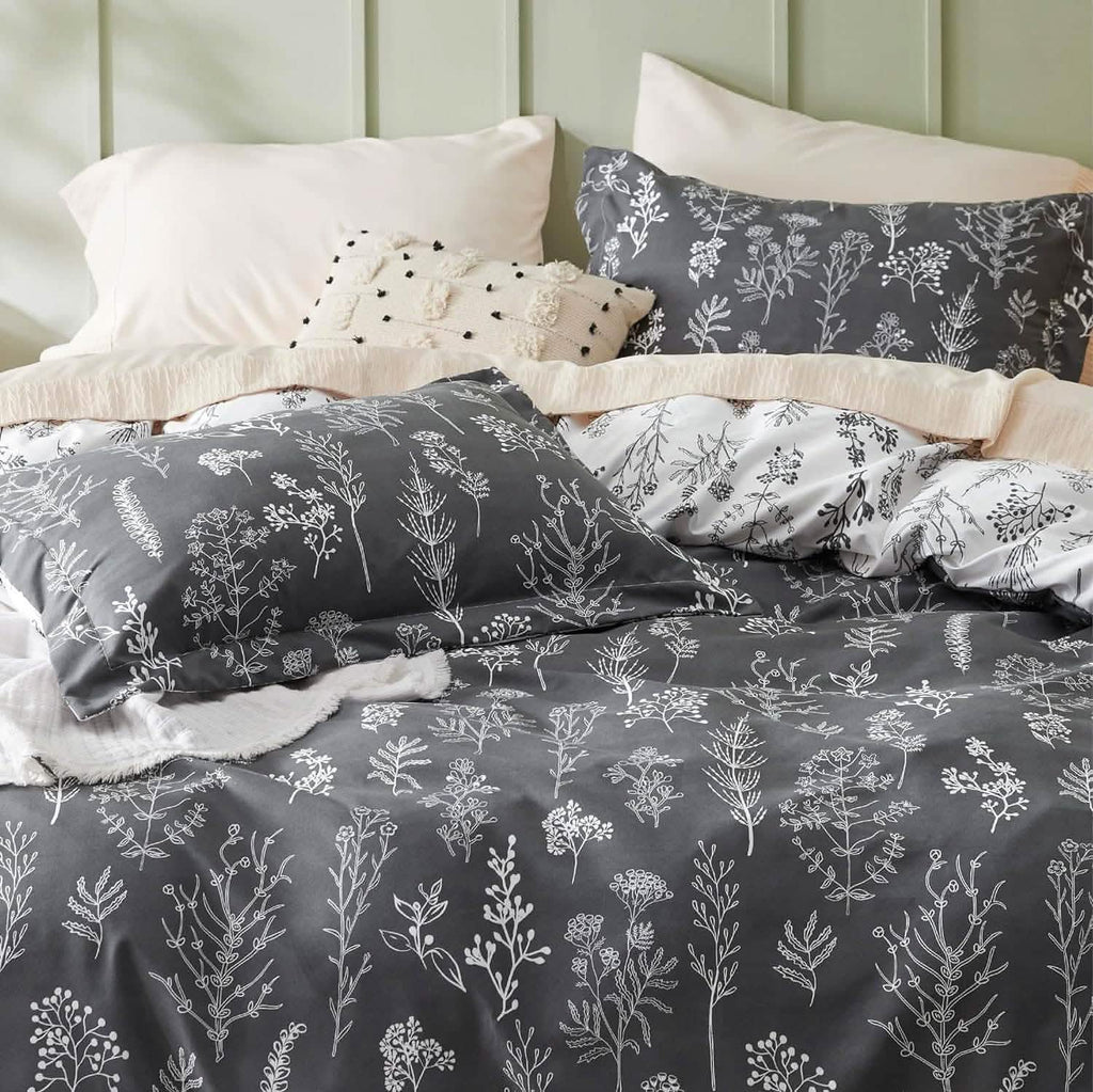 Duvet Cover Set, Reversible Floral Print, Breathable Construction for Bedroom Bedding Refresh and Everyday Comfort, 4 Sizes and 13 Colors image 44