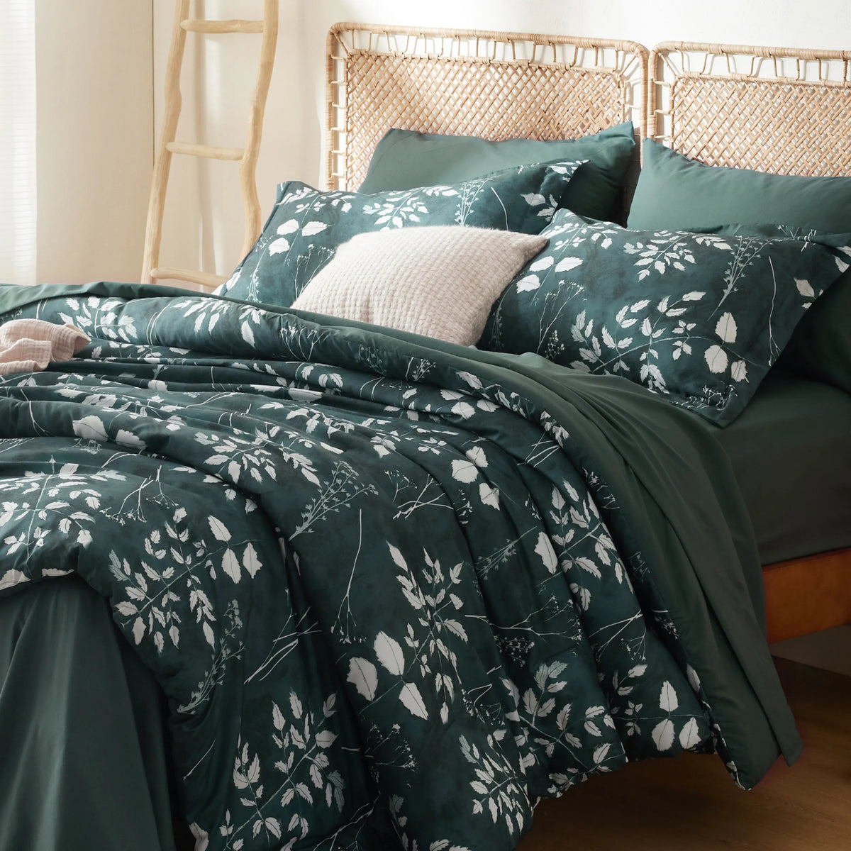 Bed Comforter, Elegant Floral Sets for Everyday Bedding and Comfortable Sleep, 4 Sizes and 15 Colors image 45