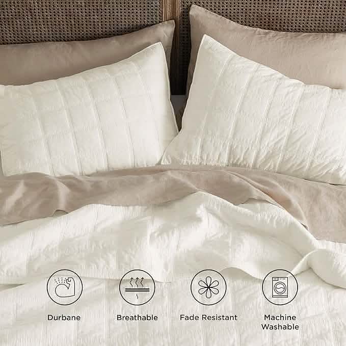Cozy Throw Blanket, Voile Cotton Quilt Set, Lightweight Design, Breathable Construction for Sofas, Beds and Relaxing at Home image 45