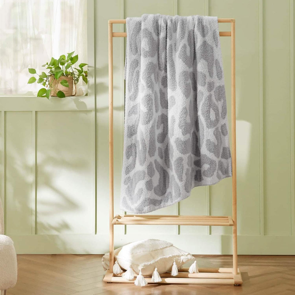 Cozy Throw Blanket, Feather Yarn, Lightweight Design, Machine-Washable Care for Sofas, Beds and Relaxing at Home, 2 Sizes and 12 Colors image 45