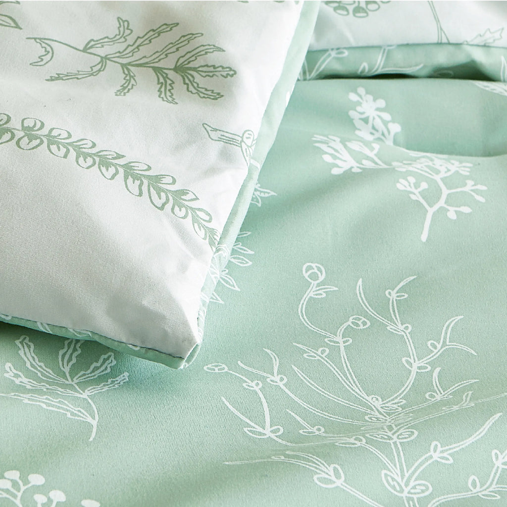 Down & Feather Comforter, Floral Set, Machine-Washable Care for Everyday Bedding and Comfortable Sleep, 7 Sizes and 13 Colors image 46