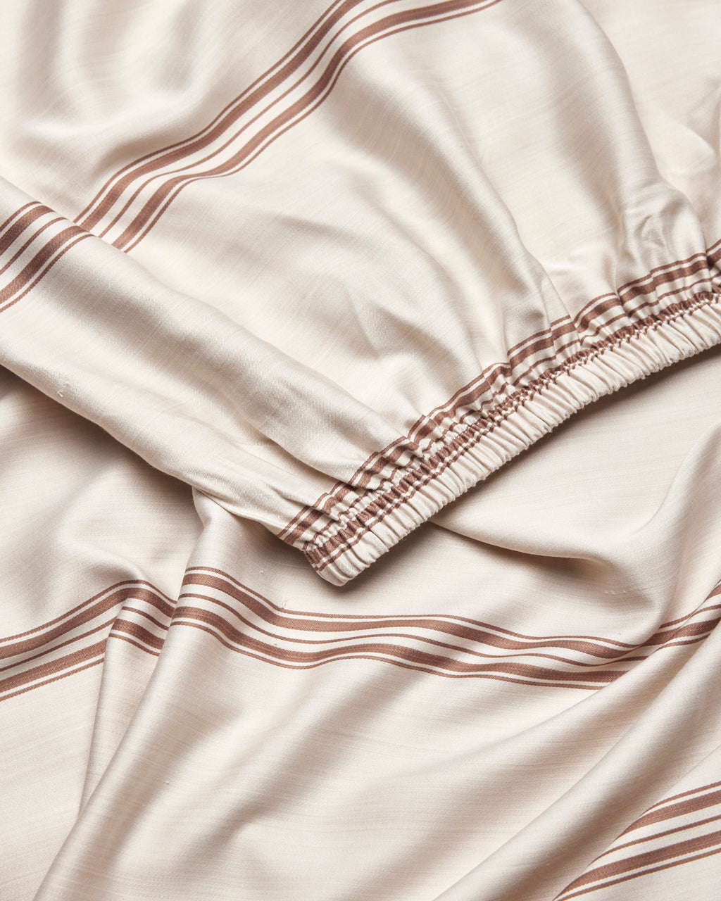 Fitted Sheet, Bamboo, Breathable Construction for Bedroom Comfort, Bed Layering and Everyday Sleep, 6 Sizes and 23 Colors image 47