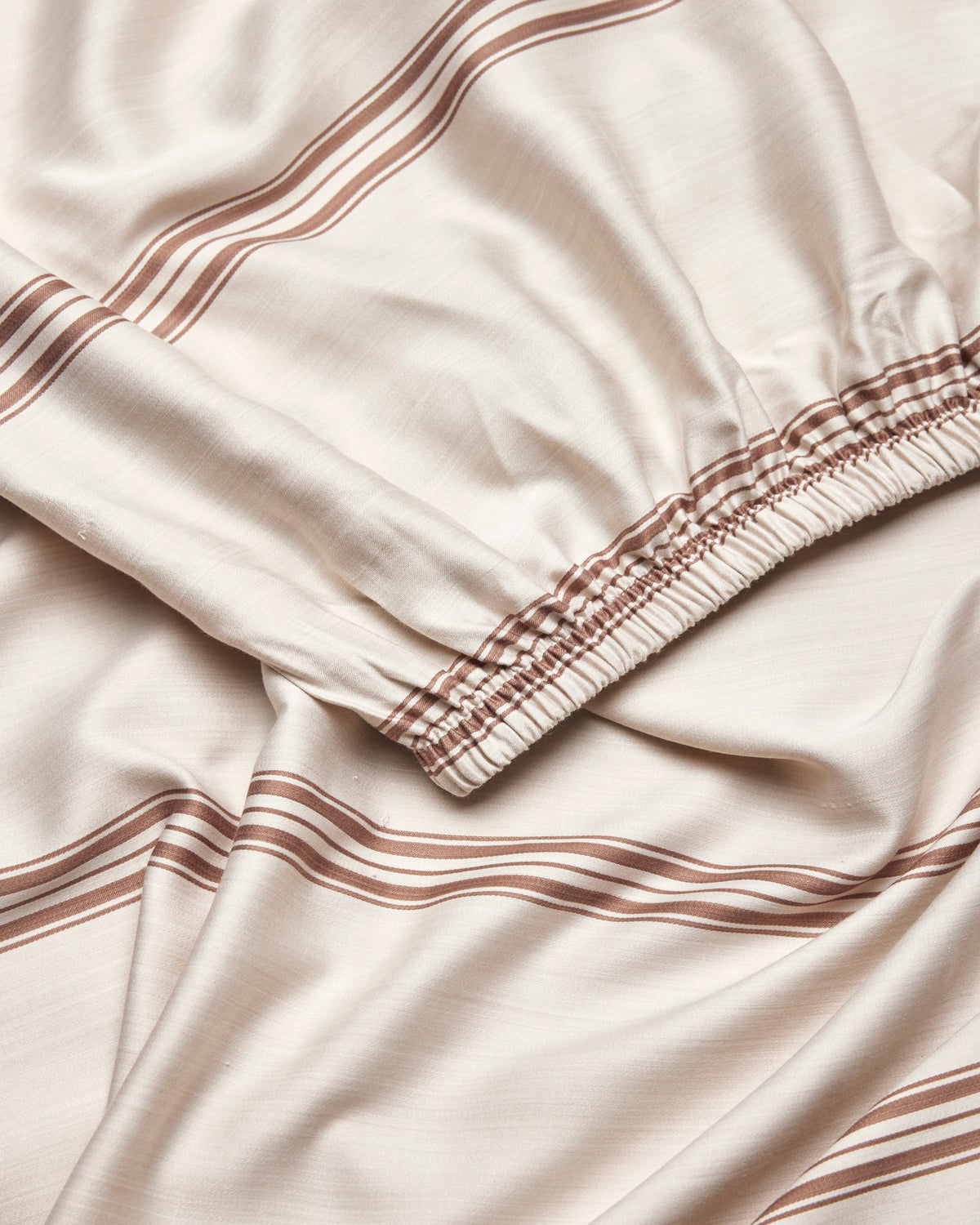 Fitted Sheet, Bamboo, Breathable Construction for Bedroom Comfort, Bed Layering and Everyday Sleep, 6 Sizes and 23 Colors image 47